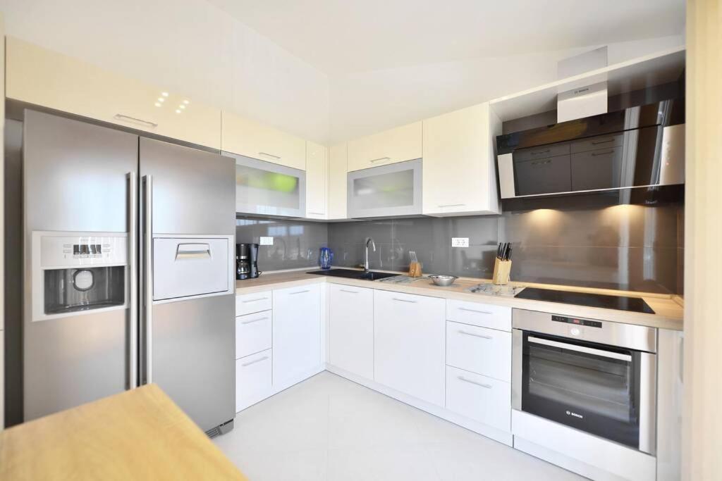 Apartment Jukic Klis Buitenkant foto