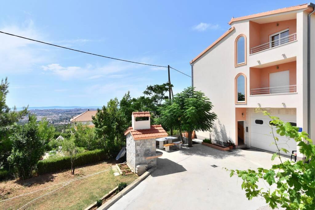 Apartment Jukic Klis Buitenkant foto