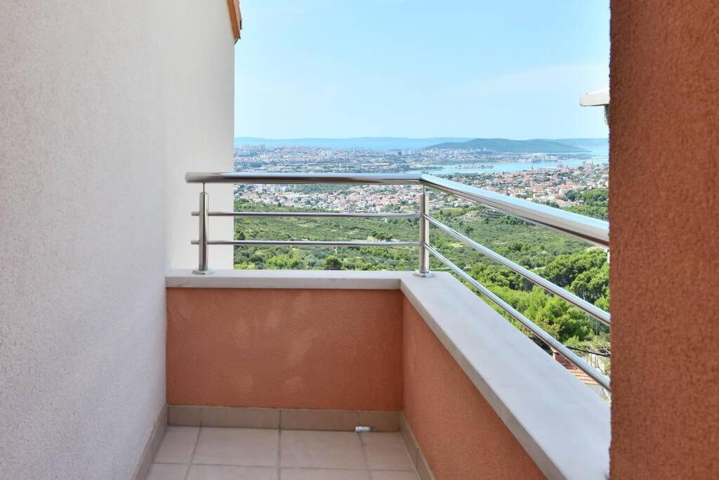 Apartment Jukic Klis Buitenkant foto